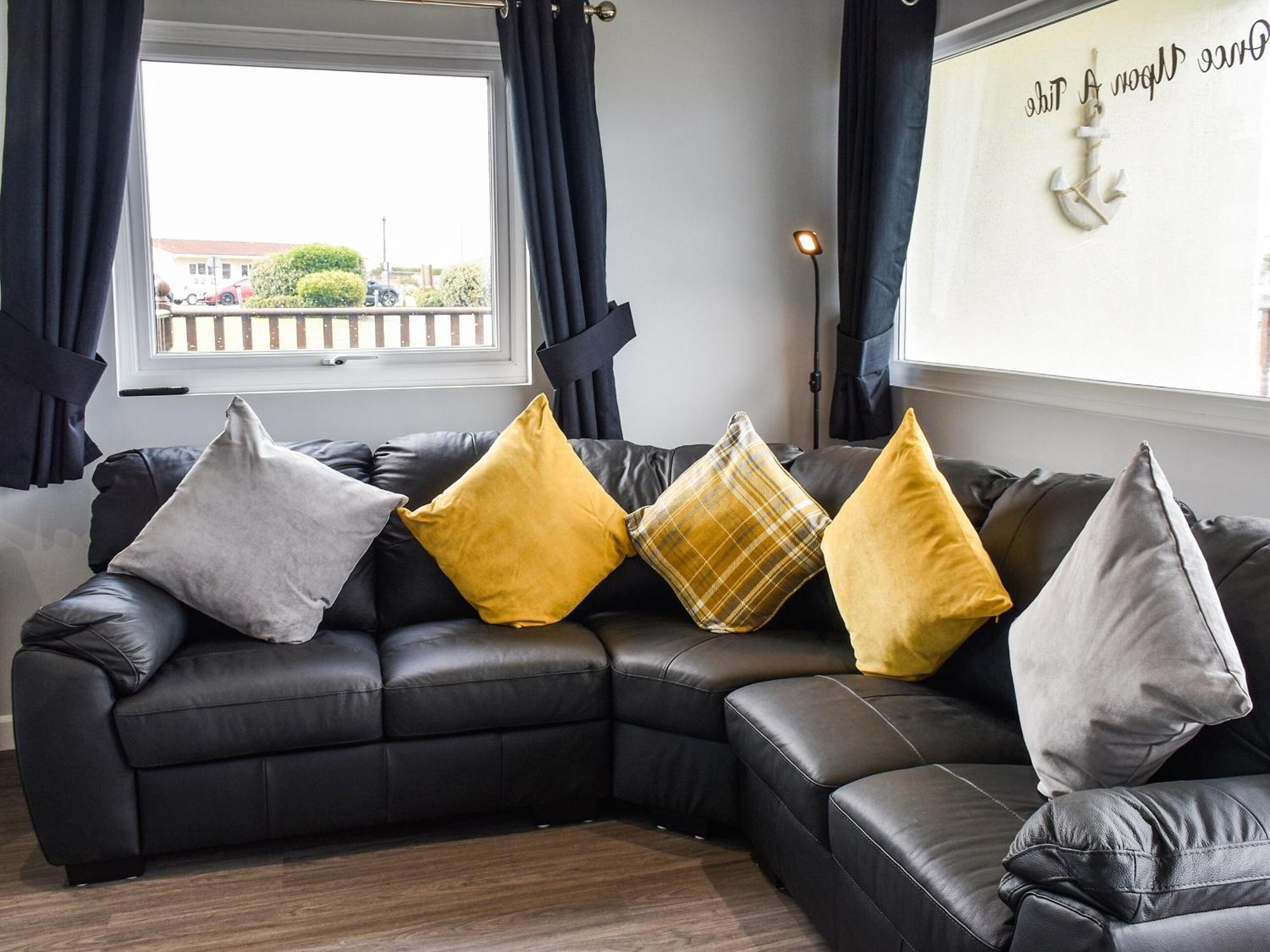 Once Upon A Tide Villa Bacton  Bagian luar foto